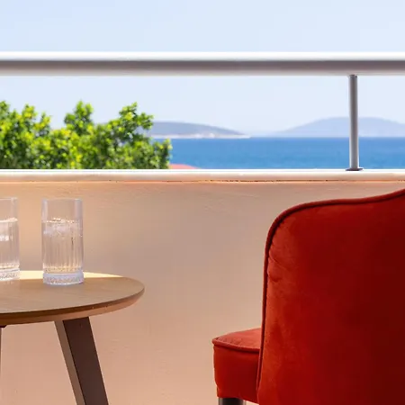 Hotell Flisvos Royal & Tolón