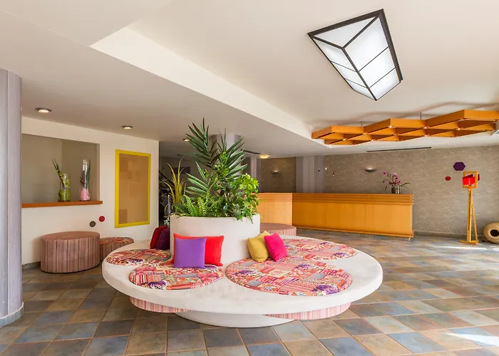 Hotel Flisvos Royal & Tolón