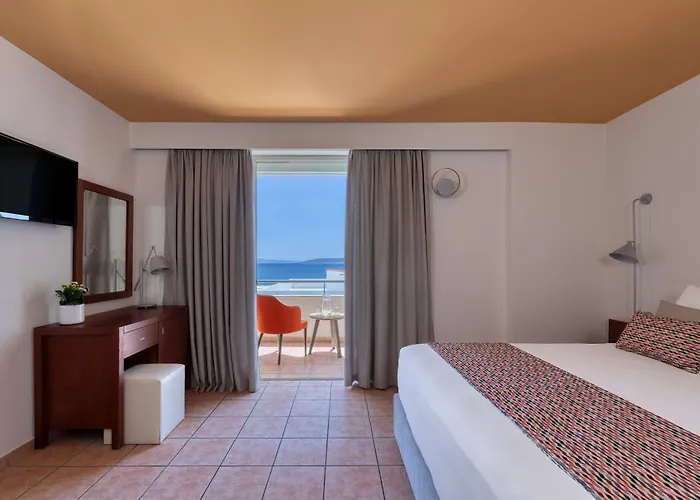 Hotel Flisvos Royal &