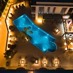 Flisvos Royal & Hotel