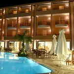 Ξενοδοχείο Flisvos Royal & 4*