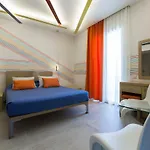 Flisvos Royal & Hotel