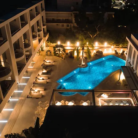 Ξενοδοχείο Flisvos Royal & 4*