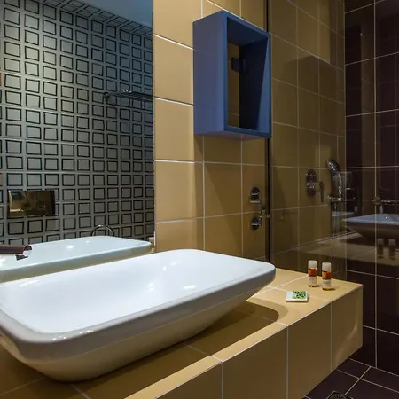 Flisvos Royal Hotel&suites Hotel