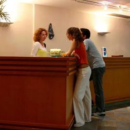 Flisvos Royal & Toló