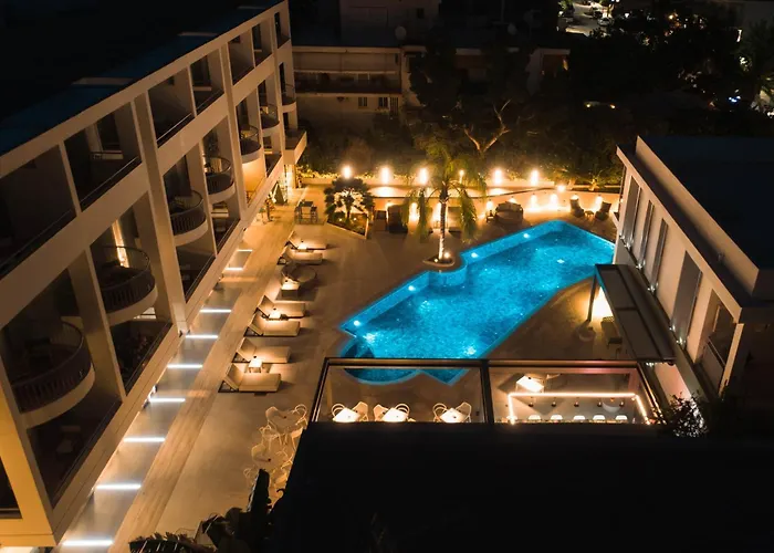 Hotel Flisvos Royal & 4*