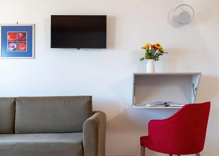 Hotel Flisvos Royal & 4*