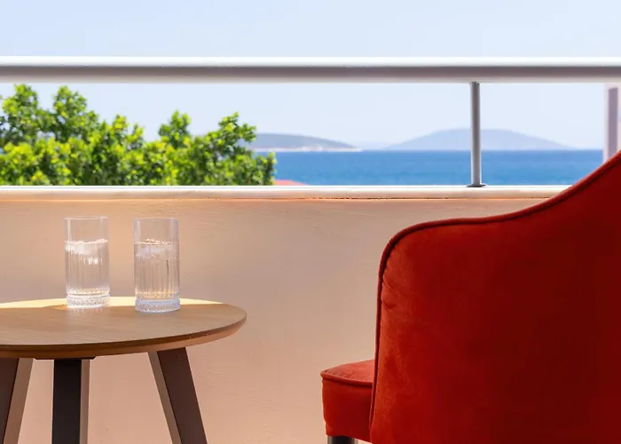 Hotel Flisvos Royal & Tolón