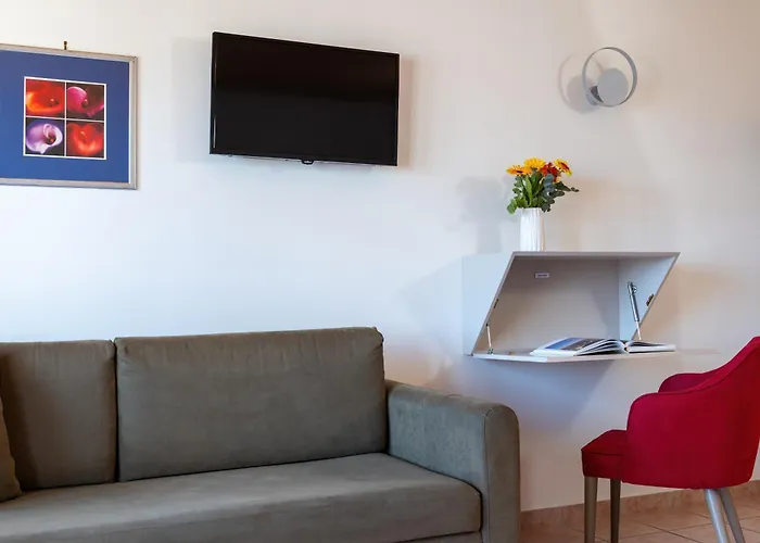 Hotel Flisvos Royal &