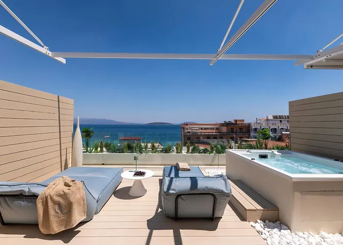 Flisvos Royal & Hotel 4*