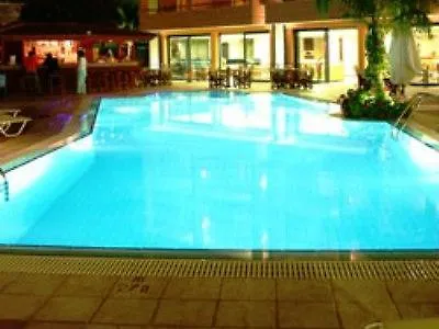 Flisvos Royal & Hotel 4*