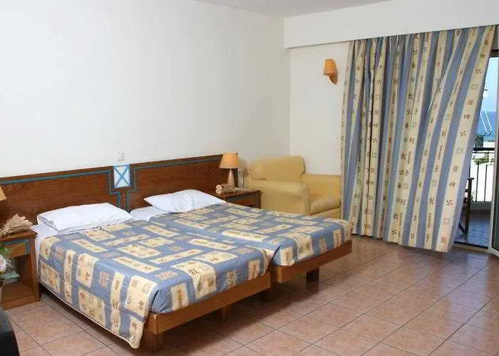 Hotel Flisvos Royal & 4*