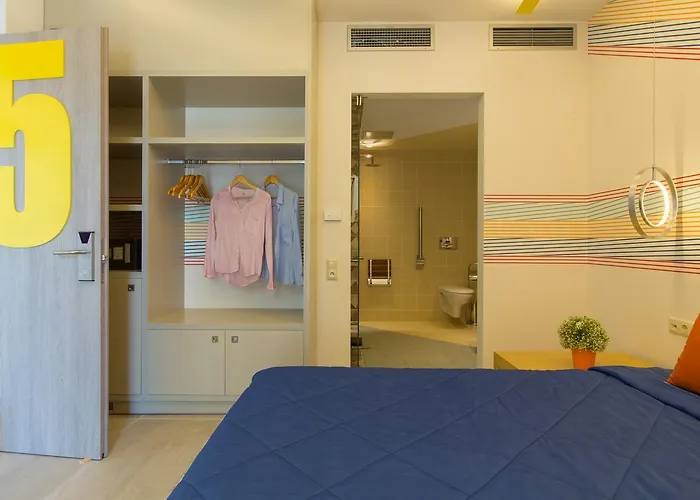 Flisvos Royal & Hotel Tolón