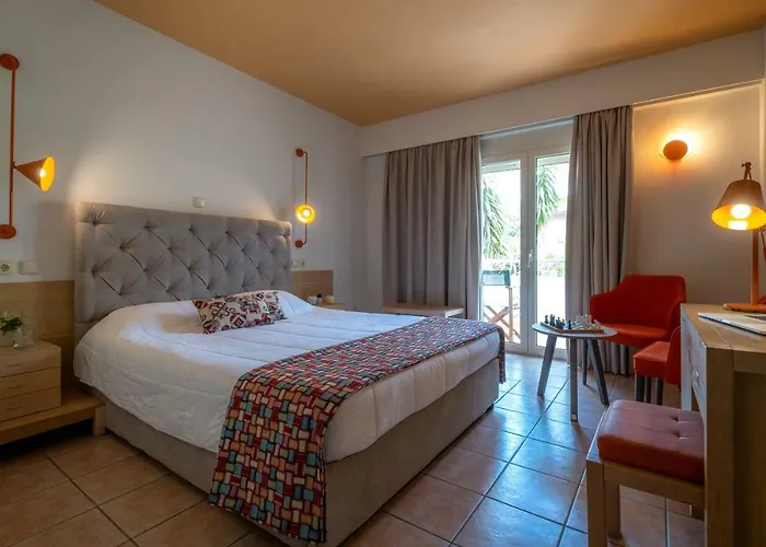 Flisvos Royal & Hotel Tolón